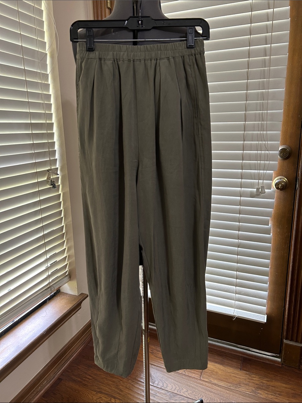 Grade & Gather Olive Green Elastic Waist Barrel Pants w/ tapered hem Womens SM